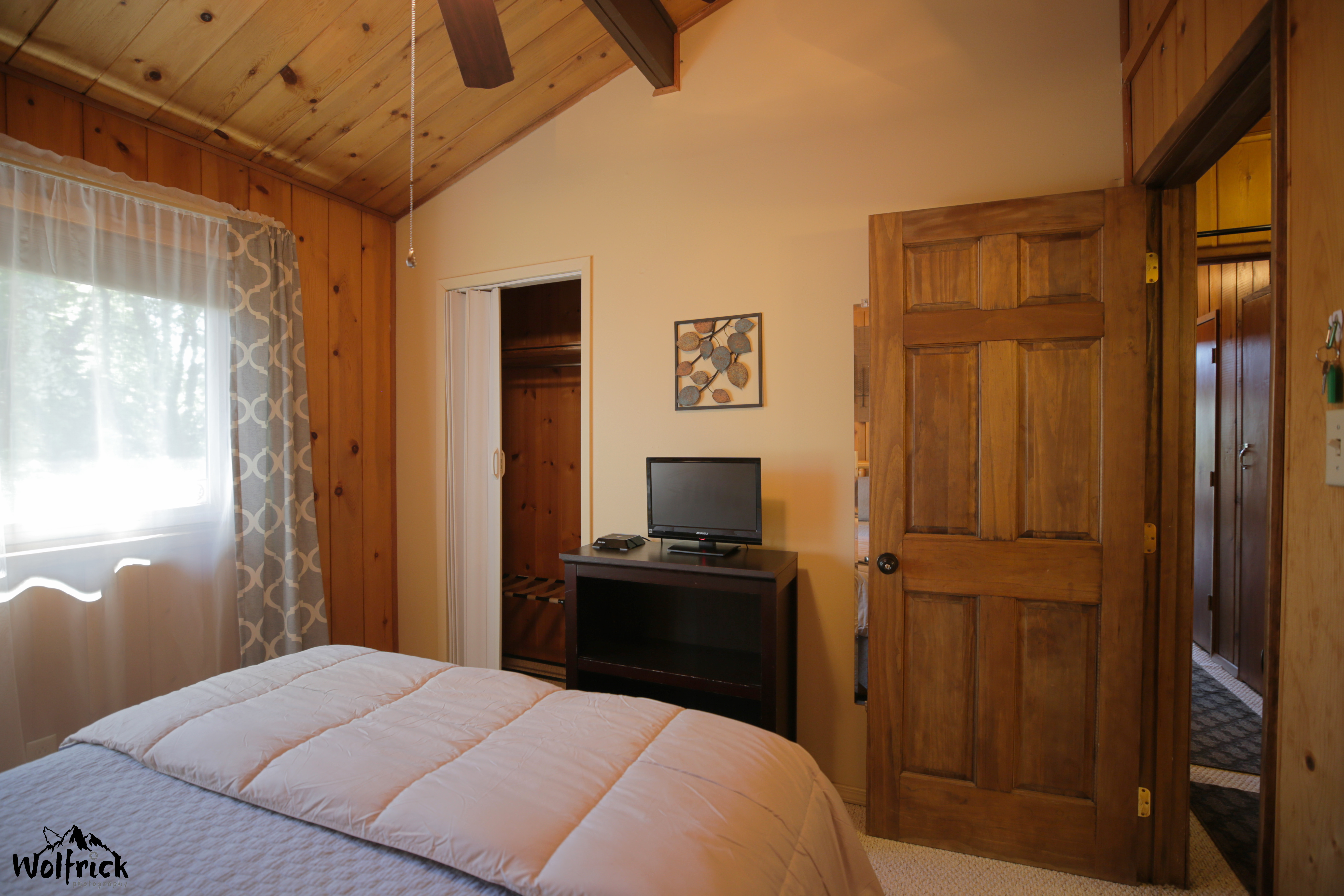 Jewel Lake BandB – Upstairs Suite Rm1 (5 of 6) | Jewel Lake Bed and ...